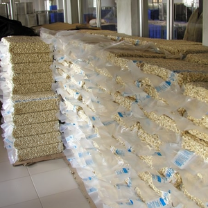 เม็ดมะม่วงหิมพานต์เวียดนาม W320 W240 บรรจุภัณฑ์แบบสุญญากาศ / กระป๋อง / กระปุก สำหรับขาย ลินดา ทราน - Product Image 1