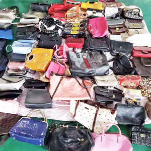 กระเป๋าหนังมือสองขายส่ง กระเป๋าแบรนด์เนมมือสอง หนังแท้ ขายเป็นมัด - Product Image 3