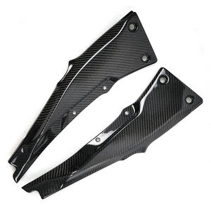 Protector de Cubierta de Subchasis Trasero de Fibra de Carbono Seca 3K Compatible con Kawasaki ZX-10R 2011+ - Product Image 5