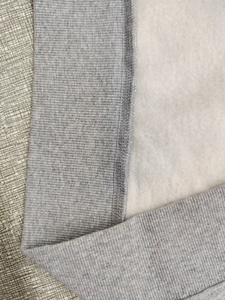 <span class=keywords><strong>Felpa</strong></span> Unisex Invernale con Collo Tondo, Collaborazione Bear, 100% Cotone Felpato, Design Ampio con Motivo a Cuore e Balza, Modello Lungo - Product Image 6