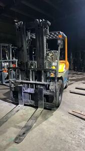 Gebruikt <span class=keywords><strong>TCM</strong></span> 50 diesel tweedehands heftruck van magazijnen naar bouwplaatsen. <span class=keywords><strong>TCM</strong></span> is een 5-tons heftruck die overal geleverd wordt. - Product Image 5