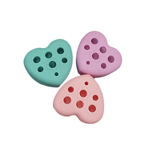 Limpiador de <span class=keywords><strong>brochas</strong></span> de maquillaje de corazón-Almohadilla de silicona con orificios de secado para limpieza de base y gel - Product Image 2