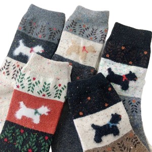 ถุงเท้ายาวครึ่งน่องสำหรับผู้หญิง บุขนแกะ ให้ความอบอุ่นในฤดูใบไม้ร่วงและฤดูหนาว ลายการ์ตูนสุนัข บล็อกสี โพลีเอสเตอร์ไฟเบอร์ - Product Image 4