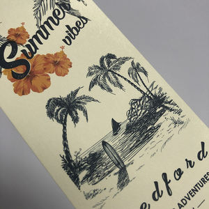 Etiqueta personalizada de lujo para ropa, impresión Offset, tarjeta de embalaje de papel reciclado, diseño de moda, insertar etiqueta de marca, promoción, tarjeta de regalo - Product Image 1