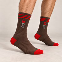 Chaussettes de sport personnalisées en jacquard, faible MOQ, directement de l'usine, qualité supérieure, chaussettes mi-mollet avec logo personnalisé pour le fitness, la course et l'entraînement