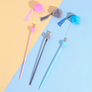 Nuovi Giocattoli per Gatti: Fornitura Diretta dai Produttori - Simpatico Bastoncino Interattivo con Campanello e Nappa a Forma di Fata per Gattini - Product Image 2