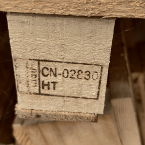 Machine de marquage semi-automatique pour palettes en bois, machine de numérotation de palettes, équipement de marquage à chaud pour le bois - Product Image 6