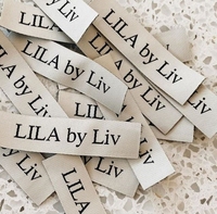 Étiquettes de cou tissées en coton biologique damassé Vêtements Chaussures Sacs Lavable Imprimé Logo de marque Très bon marché Sangle Tissu Étiquettes de vêtement