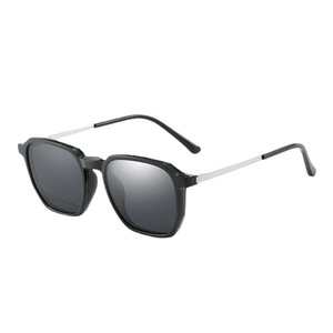 Gafas de Sol para hombre TR90 con clip TR90 2 en 1, gafas de sol polarizadas magnéticas y espejo de visión nocturna, peso ligero TJ2184 - Product Image 4