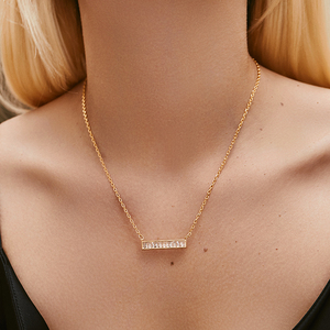 ORNAPEADIA Collana con pendente CZ taglio baguette per donna, girocollo delicato con zirconi rettangolari, gioielli eleganti e minimalisti per l'uso quotidiano - Product Image 1