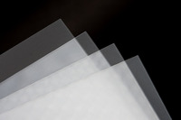 Feuilles de diffuseur prismatiques coulées transparentes en acrylique PMMA avec service de coupe de motif diamant UGR <19 pour éclairage LED
