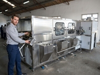 Ligne de production d'eau minérale de 5 gallons, système de remplissage électrique automatique, contrôle PLC, haute précision, emballage en baril en plastique de 2 ml