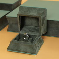 Boîte à bijoux haut de gamme SIFO avec logo personnalisé, emballage pour boucles d'oreilles et pendentifs, boîte à bijoux en velours vert ultra-fin pour bagues.