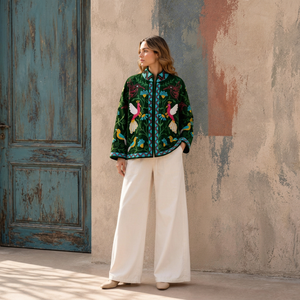 Veste en velours vert brodée de style bohème artisanal, magnifiquement décorée, authentique, faite à la main, avec des motifs floraux, vêtement d'extérieur. - Product Image 1