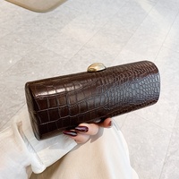 Pochette longue à motif crocodile, sac à main personnalisé pour femme à motif alligator, sac de soirée à fermeture magnétique avec chaîne pour femme