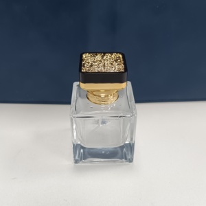 Lüks altın parlak kap parfüm şişesi sprey 30ml/50ml High-end cam taşınabilir narin parfüm şişesi boş <span class=keywords><strong>Atomizer</strong></span> - Product Image 4