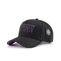 Gorra de Béisbol de Gamuza Personalizada de Fábrica BSCI, 5 Paneles de Algodón de Alta Calidad con Bordado 3D en Relieve y Forro de Satén