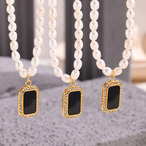 قلادة بينغشين الأنيقة ذات اللؤلؤ الطبيعي بأسلوب عصري مع قلادة مربعة مرصعة بالألماس من الفولاذ المقاوم للصدأ - Product Image 5