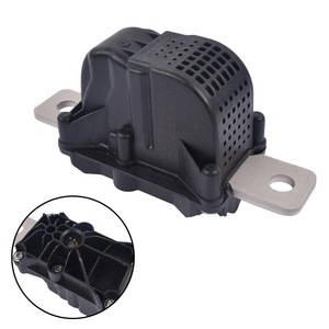 Yunnuo 1064689-00-J ยึดฟิวส์สำหรับ Tesla รุ่น3 Y ป้องกันพลังงานแบตเตอรี่ - Product Image 5