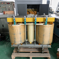 Transformateur d'isolement Scott T Connection en cuivre à double enroulement 4 kW pour conversion de puissance triphasée en biphasée