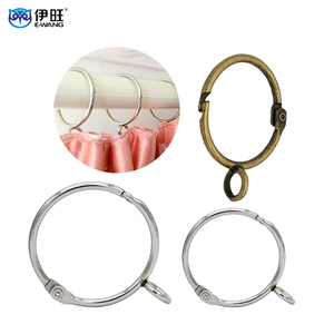 Anneau de rideau en métal bronze antique avec œillet et clip pour tringle à rideau - Product Image 1