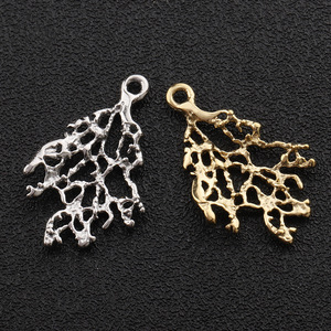 จี้รูปใบไม้กลวงสแตนเลสทรงไม่สม่ำเสมอสำหรับทำสร้อยคอ H1428 - Product Image 1