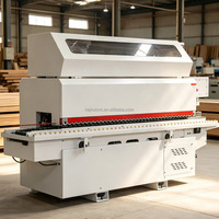 Machine à chantourner automatique robuste pour le travail du bois, finition lisse et découpe précise, pour la fabrication d'armoires de cuisine