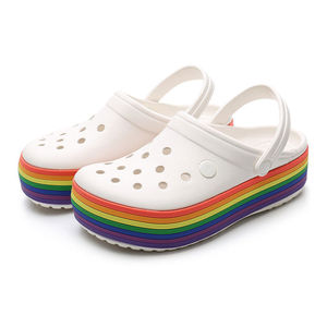 Sandalias Crocs Serena Flip para mujer (negro/negro) - Alpinstore