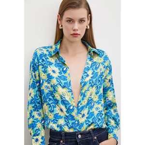 Chemise boutonnée à motif lotus pour femme, imprimé floral bleu, popeline, style décontracté pour tous les jours - Product Image 1