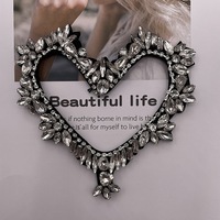 En gros 3D Creux Coeur Tissu Patch Accessoires À La Main Perlé Strass Résine Matériel pour Vêtements BRICOLAGE Fournitures
