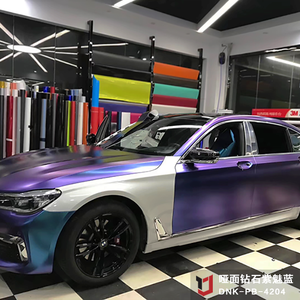Emballage en vinyle de véhicule à changement de couleur à la mode pour la carrosserie complète autocollants de carrosserie en PVC sans bulles d'air - Product Image 3