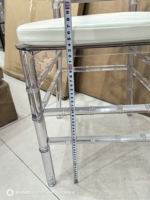 Vente en gros de chaises Chavari en résine acrylique transparente chaises Chavari pour hôtel chaise Chiavari transparente d'événements en plastique pour mariage