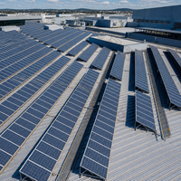 Panneau solaire monocristallin Ginza 650W à double vitrage, 144 cellules, IP68, module PV haute efficacité pour systèmes commerciaux connectés au réseau