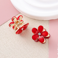 Pince à cheveux femme exquise compacte conception de fleur simple mignonne avec mèches de cheveux latérales frange front petite taille en métal PC
