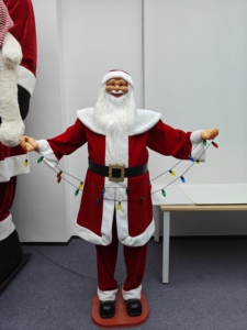 Statuetta Animata Tradizionale a Grandezza Naturale da 180 cm per Cantare e Ballare, con Luci LED Musicali, per Interni, Ideale per le Feste - Product Image 2