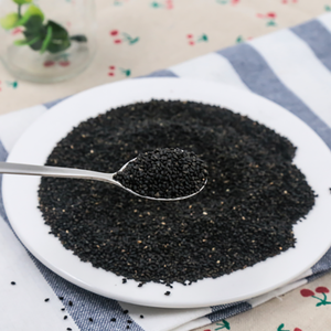 Graines de sésame noir entières de haute qualité, arôme original de noix sans conservateurs, ingrédient parfait pour la pâtisserie, la granola, la restauration - Product Image 3