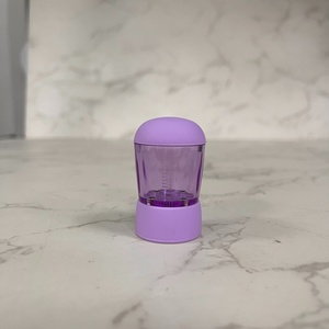 Nouveau modèle de mini-appareil médicamenteux pour le cuir chevelu avec boule infusée d'huile pour masser et appliquer des médicaments, masseur du cuir chevelu - Product Image 3