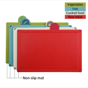 कस्टम सूचकांक रंग कोडित काट बोर्ड सेट 4 प्लास्टिक भंडारण के साथ काटने बोर्डों खड़े हो जाओ