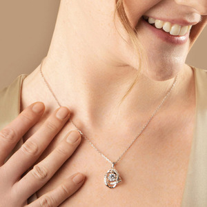 Collar con colgante de nudo trineo de plata de ley 925, diamante redondo de corte brillante cultivado en laboratorio, para mujer, regalo de aniversario - Product Image 3