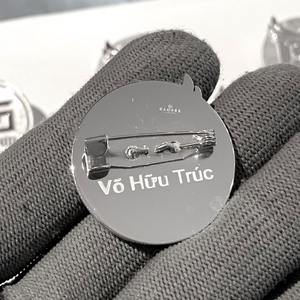 Fabricación de Joyería Personalizada con Logotipo Corporativo de Vietnam en Acero Inoxidable Dorado y Plateado - Edición BEGROUP - Product Image 3