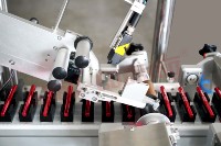 Machine d'étiquetage automatique pour contenants de stylos, application d'étiquettes automatiques pour pots de crayons à sourcils et brosses