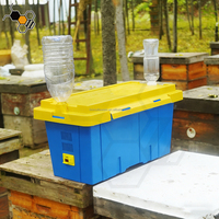 Stapelbare Bienenstock-Königinnen-Aufzuchtbox aus Kunststoff mit verstellbaren Belüftungs- und Fütterungsöffnungen