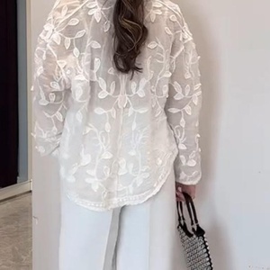 Nouvelle chemise décontractée brodée en tissu doublé à boutons, style western, à manches longues et dentelle pour femme - Product Image 2