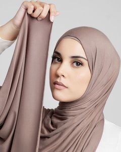 Venta al por mayor mujer llano Georgette bufanda gruesa burbuja pesada gasa <span class=keywords><strong>Hijab</strong></span> musulmán Borong Tudung mujer chal - Product Image 1