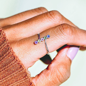 Anello Rotondo Geometrico Colorato per Donne, Gioiello Minimalista Versatile per Uso Quotidiano - Product Image 4