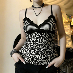 Camisole en tricot à imprimé léopard avec patchwork en dentelle, col en V, sans manches, coupe ajustée, style Y2K rétro, décontractée et polyvalente, haut d'été pour femme - Product Image 5