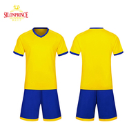 Kit d'entraînement de football personnalisé Haisay, shorts de football pour hommes adultes, service OEM, impression par transfert thermique, 100% polyester, séchage rapide