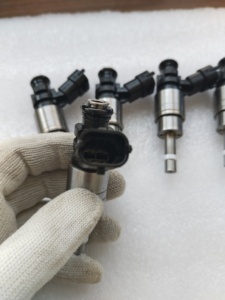 利点は<span class=keywords><strong>3.2</strong></span>ガソリン自動注入器ノズル0261500030 0 261 500 030を提供します - Product Image 2