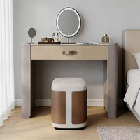 Coiffeuse moderne minimaliste en bois massif avec miroir éclairé, haut de gamme, luxe léger, pour chambre principale