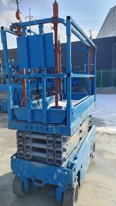 Piattaforma di lavoro aerea con sollevamento a forbice elettrico - Product Image 5